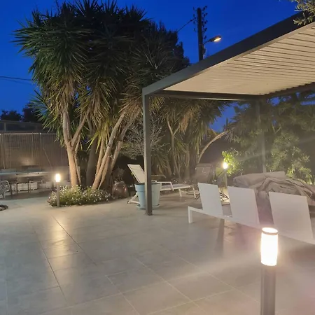 Yucca Villa *